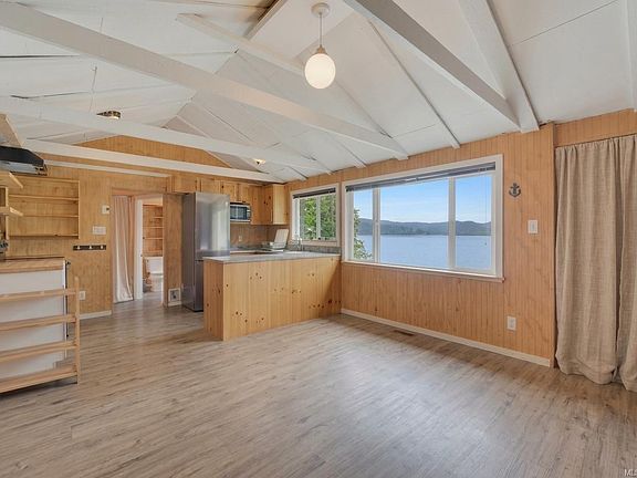 5th image of 25 Seagirt Rd