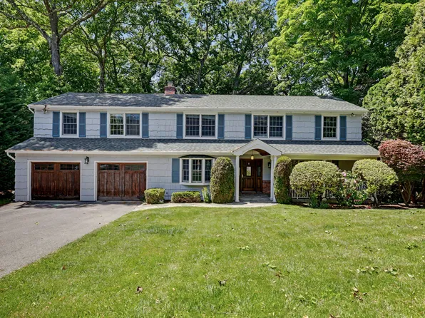 40 Mianus View Ter, Cos Cob, CT 06807