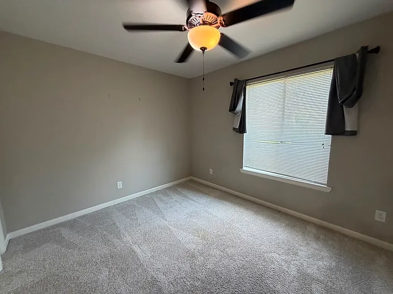289 Honeysuckle Way — Photo 30
