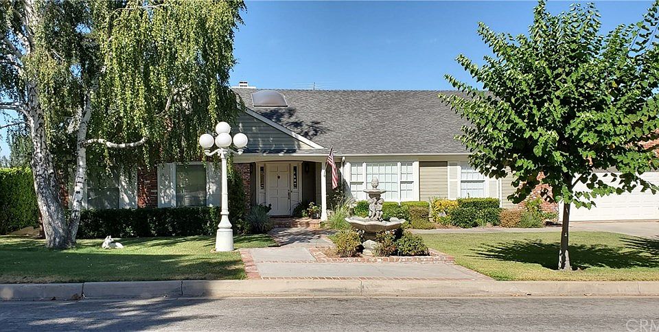 1st image of 11504 Golden Gate Dr