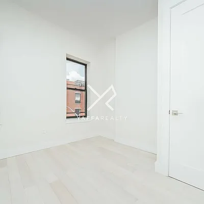 Rented by Yaffa Realty LLC | media 24