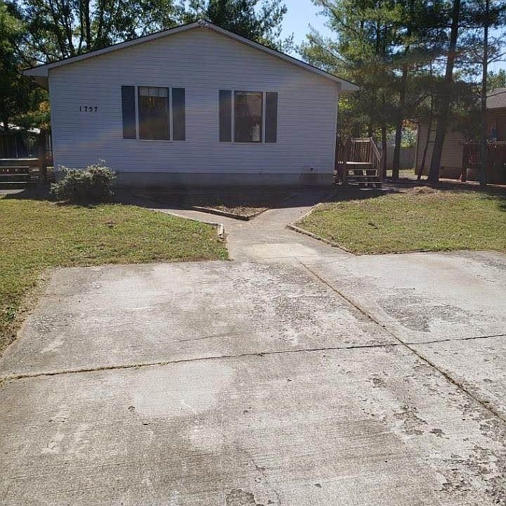 1st image of 1757 Todd Dr