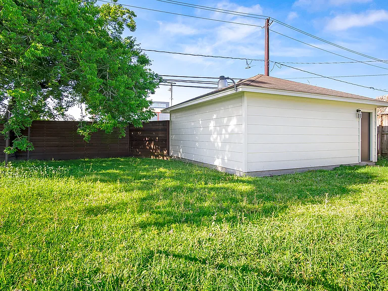 1253 Du Barry Ln — Photo 16