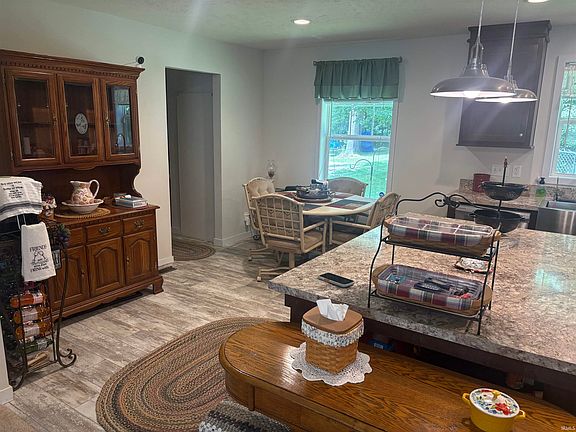 4th image of 375 Bass Haven Ln