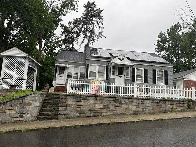 135 Pearl St