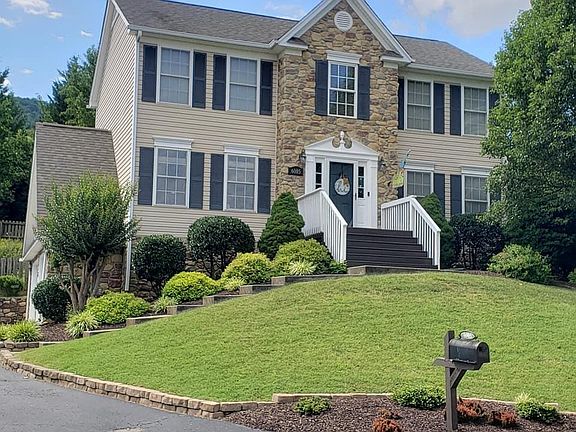 2nd image of 6005 Windcrest Ln