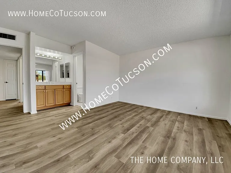 5243 N Stonehouse Pl — Photo 21