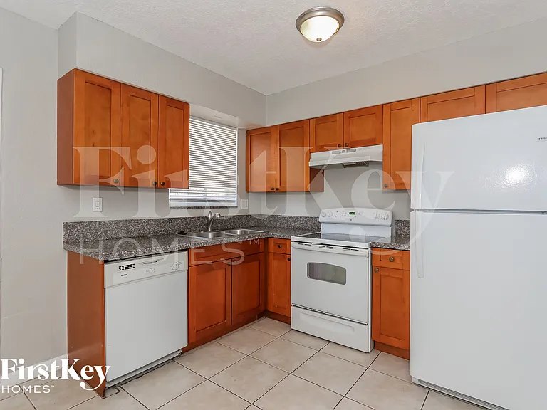 4900 NW 3rd Ave — Photo 5