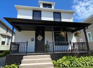 421 N 5th St, Manitowoc, WI 54220