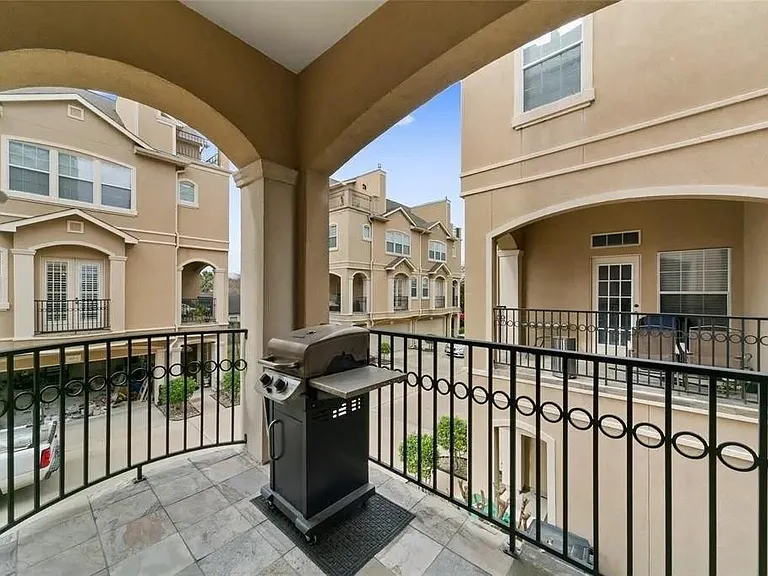 5615 Winsome Villas Ln #H — Photo 10