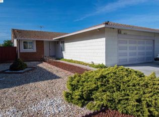 28253 Peachtree Dr, Hayward, CA 94545