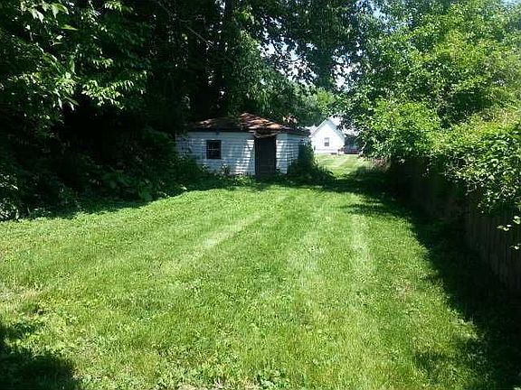 2nd image of 624 Bernard Ave