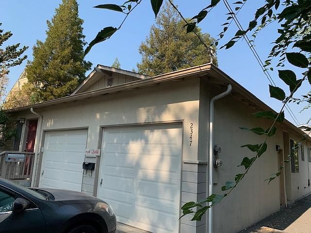 side view of duplex