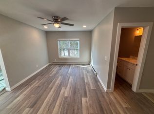 5370 Cooley Lake Rd APT 1, Waterford, MI 48327