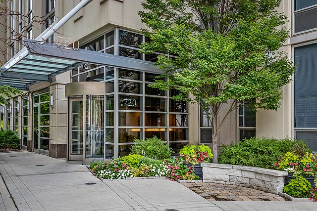 1st image of 720 N Larrabee St APT 1101