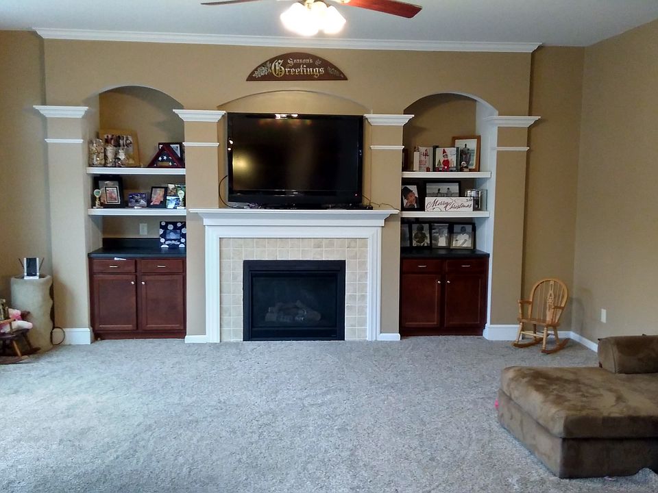 Built in Cabinets/Fireplace
