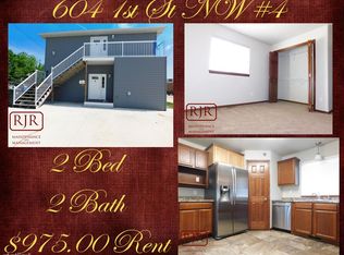 604 1st St NW APT 1, Mandan, ND 58554