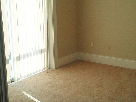 4th image of 610 Broadway APT 18