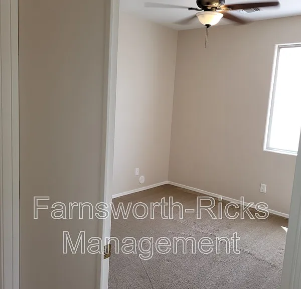 1270 W Flintlock Way — Photo 16