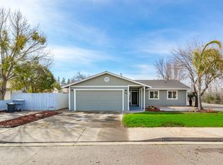 798 Smithwood Dr, Oakdale, CA 95361