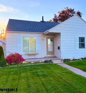 1322 Avenue G, Scottsbluff, NE, 69361