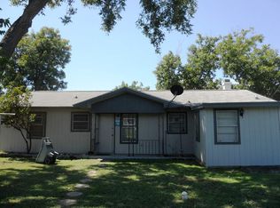 225 S Beach Dr, Burnet, TX 78611