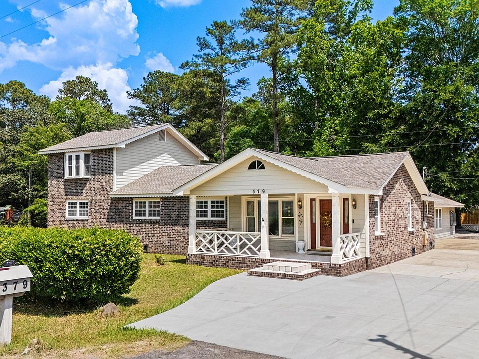 1st image of 379 Bragdon Ave.