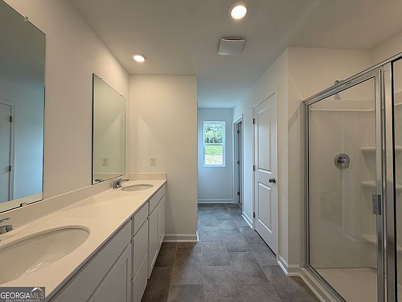 4th image of 307 Remford Way