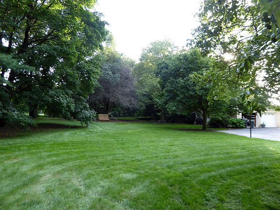2nd image of 5479 Oakwood Ln