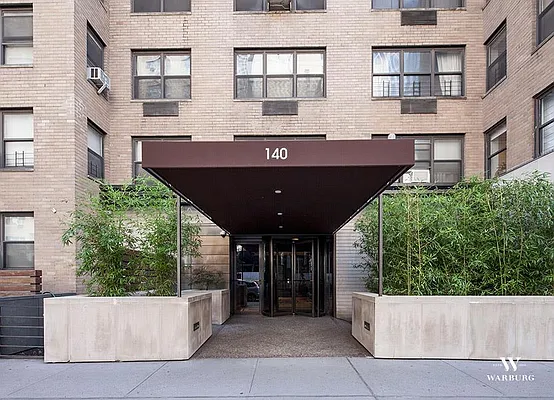 Rented by Warburg | media 8