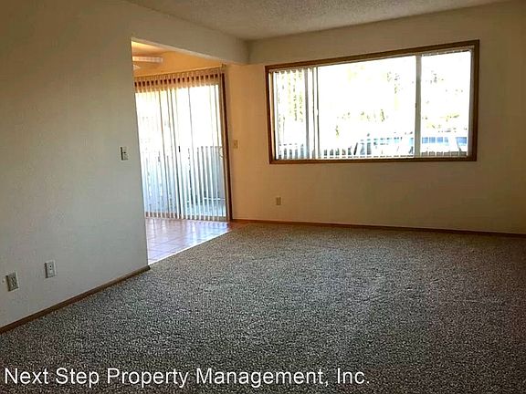 2nd image of 4524 NE Hancock St #11170036