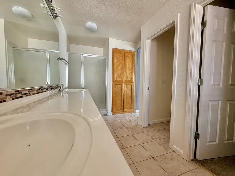 4051 Pine Lake Cir — Photo 14