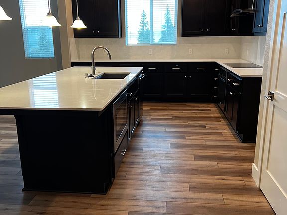 3rd image of 1124 Sierra Oaks Dr
