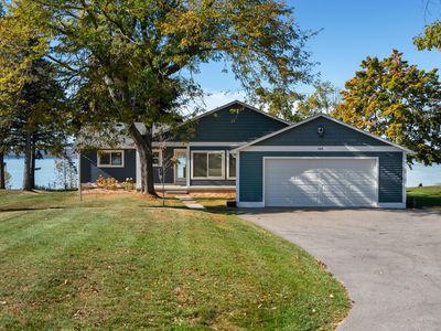 569 Cedar Dr, Indian River, MI, 49749