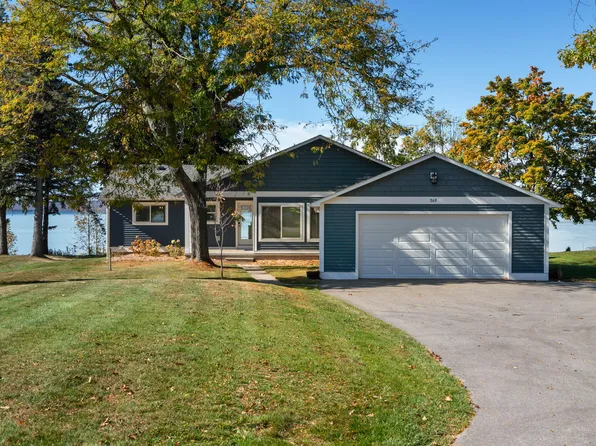 569 Cedar Dr, Indian River, MI 49749