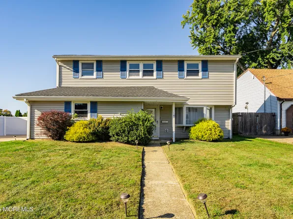 10 Deer Street, Hazlet, NJ 07730