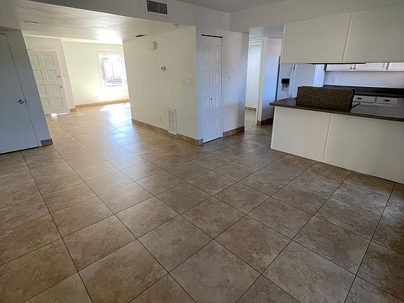 4th image of 8429 N 33rd Ave