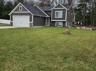 6190 S Johnson Rd, Greenville, MI 48838