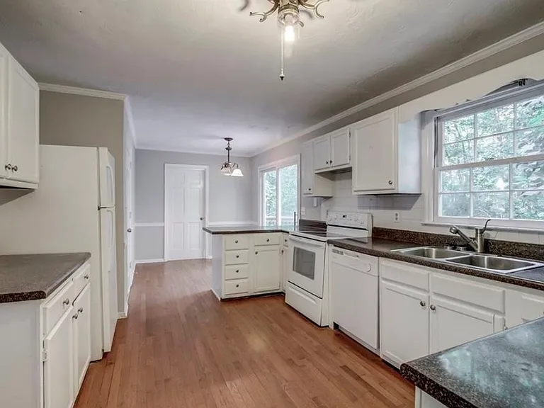 3611 Frey Lake Rd NW — Photo 7