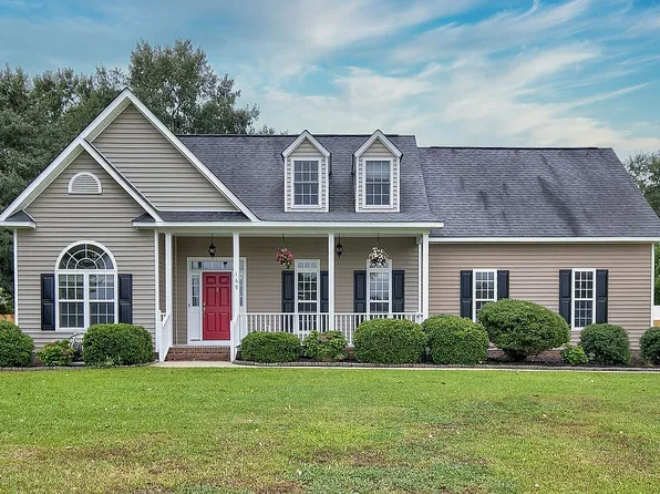 169 Hollow Tree Ct, Lugoff, SC 29078