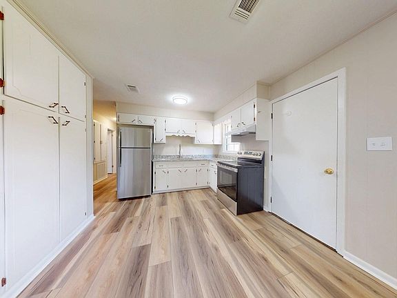 5th image of 1217 Frederick Rd