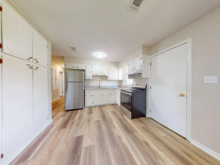 1217 Frederick Rd — Photo 5