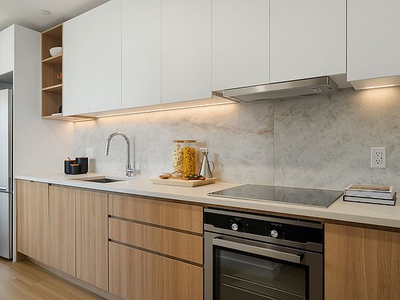 4th image of 1042 Atlantic Ave #2J