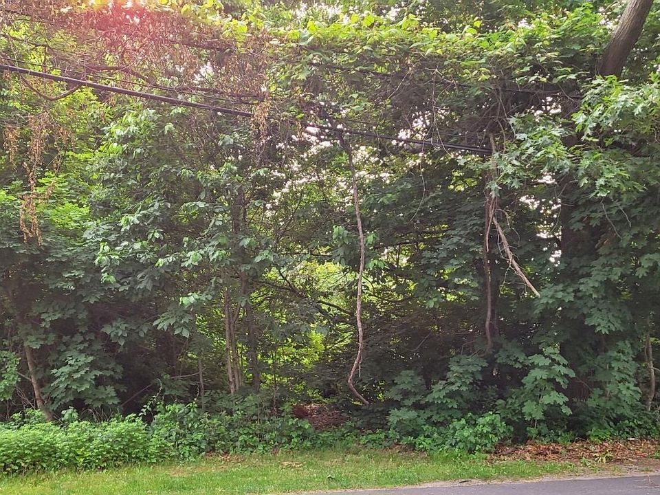 1st image of Ronkonkoma Ave