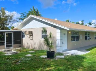 5822 Banana Rd, West Palm Beach, FL 33413