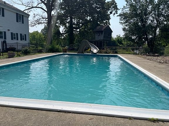 2nd image of 455 Pennyrile Dr