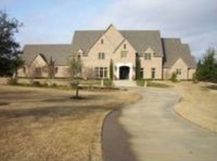 8 Waterchase Ct, Longview, TX 75605