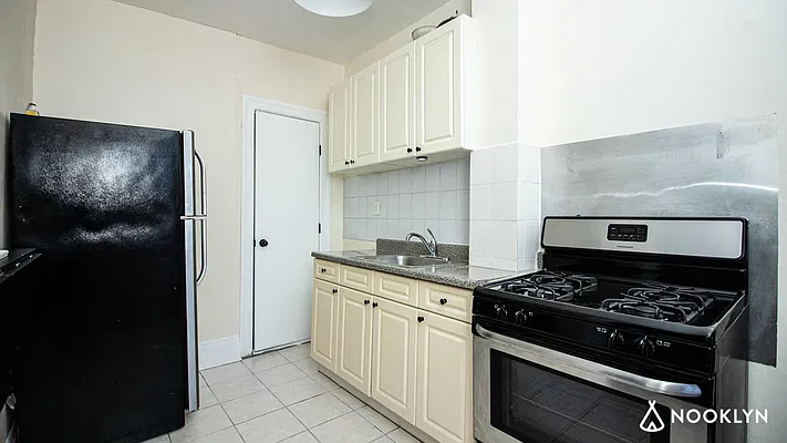 Rented by Nooklyn NYC LLC | media 18