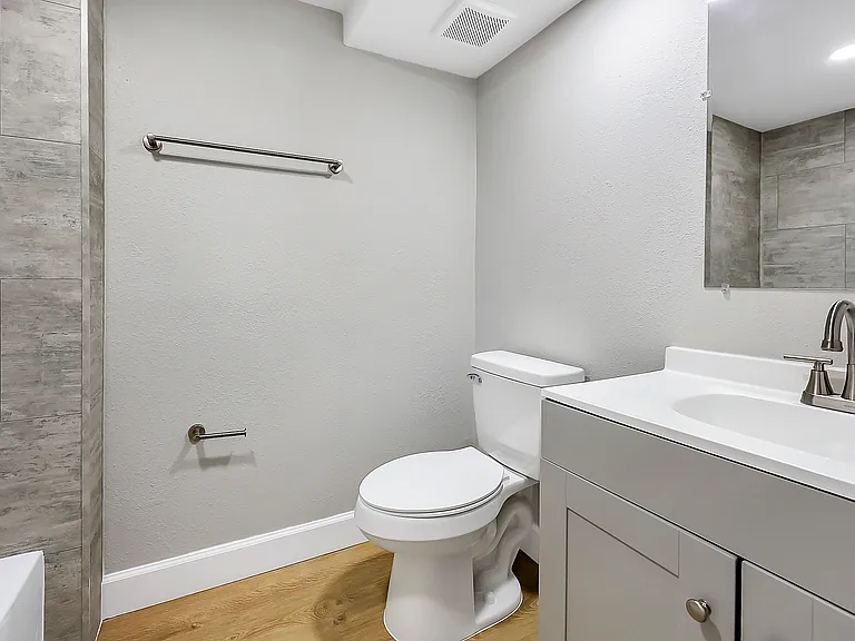 5321 NW 9th Pl — Photo 12