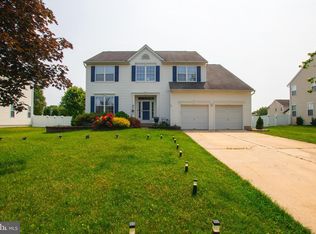 732 Devonshire Dr, Williamstown, NJ 08094